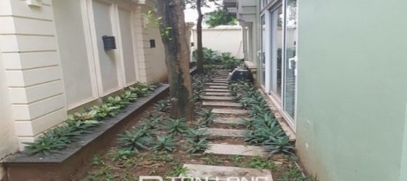 4 bedrooms Villa in Tay Ho, Vietnam No. 1690 3