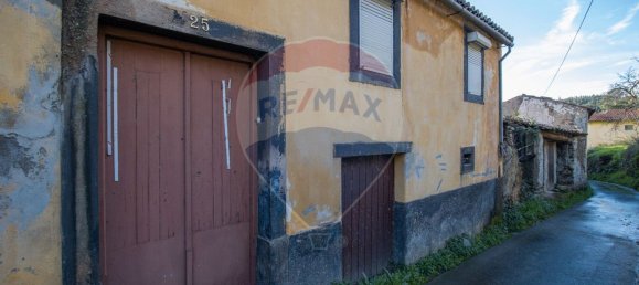 Дом с 3 спальнями в Лозан, Португалия № 181917 10