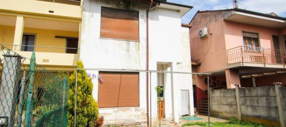 Casa de 3 divisões em Fara Novarese, Italy N.º 19731 13