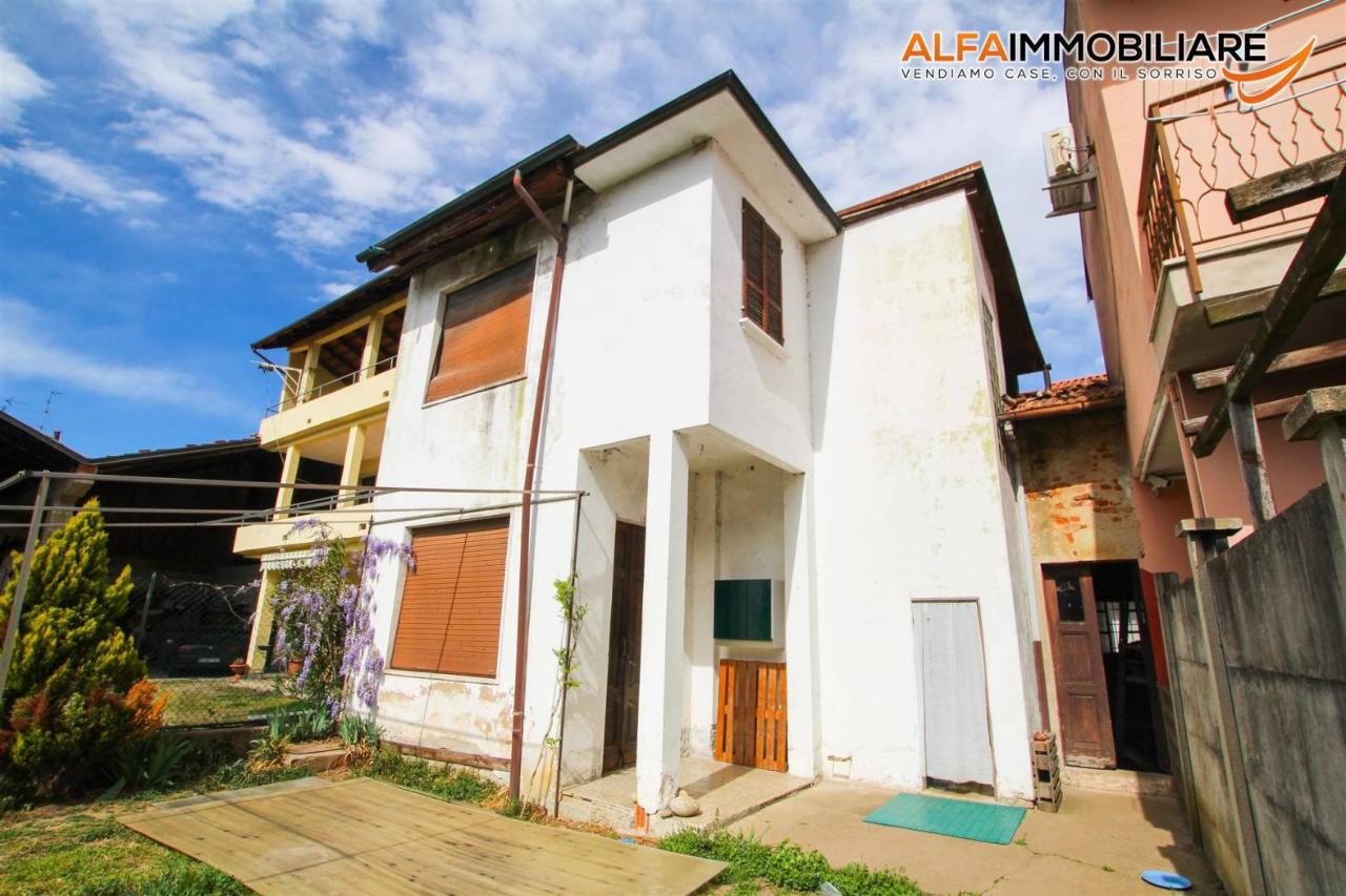 Casa de 3 divisões em Fara Novarese, Italy N.º 19731