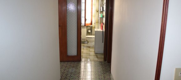 4 bedrooms Apartment in Portici, Italy No. 373313 11