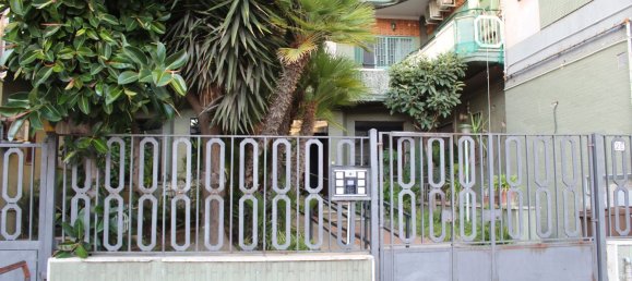 4 bedrooms Apartment in Portici, Italy No. 373313 4