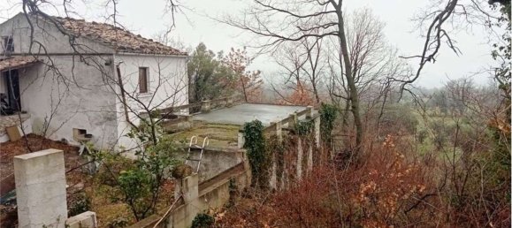 3 Schlafzimmer Haus in San Valentino in Abruzzo Citeriore, Italy, Nr. 313256 2