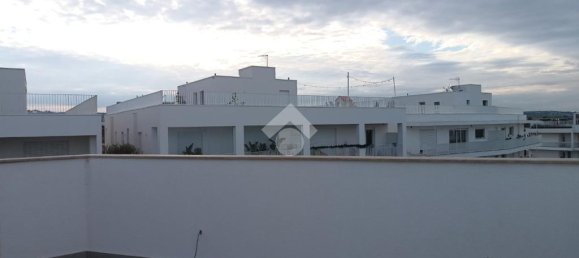 Garaje de 1 habitación en Polignano a Mare, Italy No. 102166 10