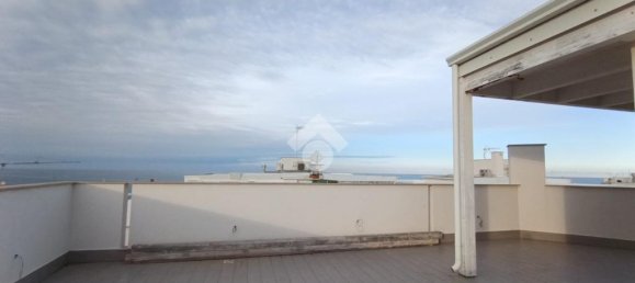 Garaje de 1 habitación en Polignano a Mare, Italy No. 102166 3