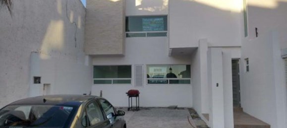 3 bedrooms House in Queretaro, Mexico No. 185632 2