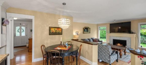 4 bedrooms House in British Columbia, Canada No. 1122 12