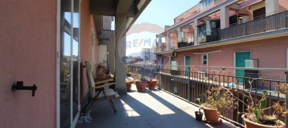 Квартира с 5 комнатами в Катания, Италия № 300920 3