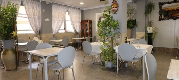 400m² Commercial property in Torrevieja, Spain No. 28354 3