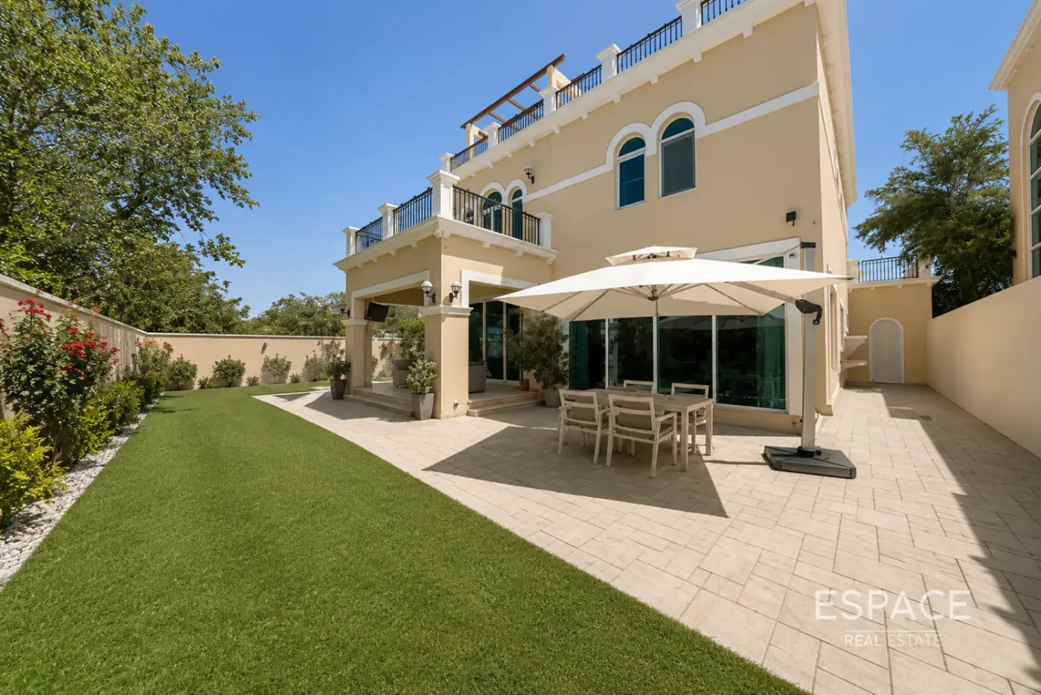 4 Schlafzimmer Villa in Jumeirah Park, UAE, Nr. 209443