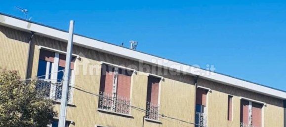 2 bedrooms Apartment in Cardano al Campo, Italy No. 122553 3