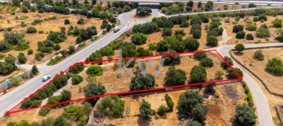 Terrain à Loule, Portugal 2055m² No. 37657 28