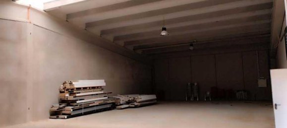 431m² Warehouse in Zaragoza, Spain No. 62462 5