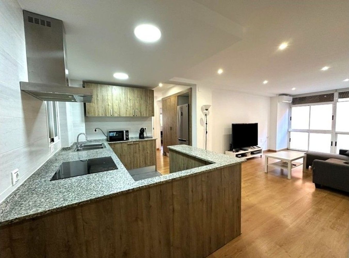 3 bedrooms Apartment in Paterna, Spain No. 269733