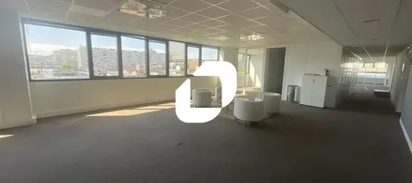 316m² Office in Boulogne-Billancourt, France No. 300014 12