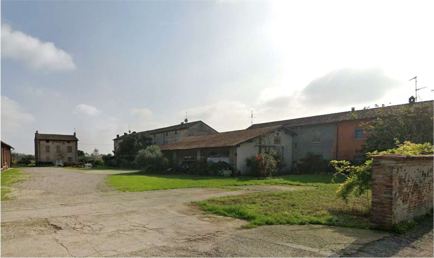 20 bedrooms House in Borgo San Giacomo, Italy No. 365613