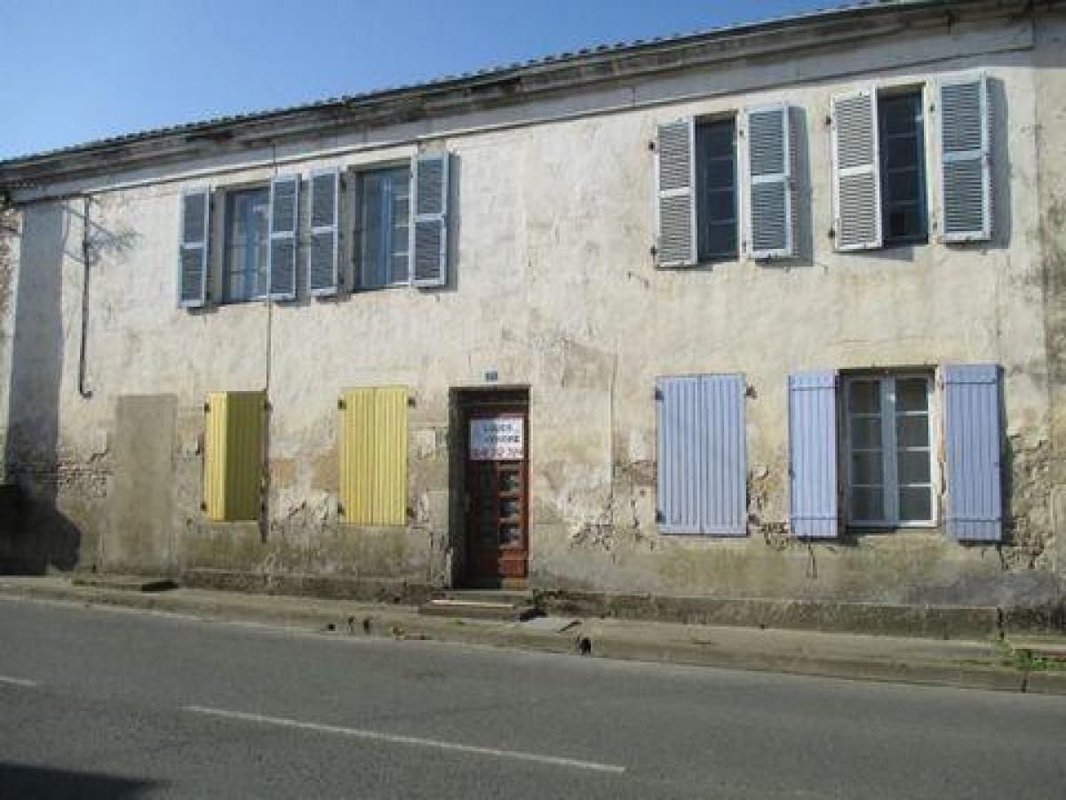 4 bedrooms House in Forges, France No. 23176