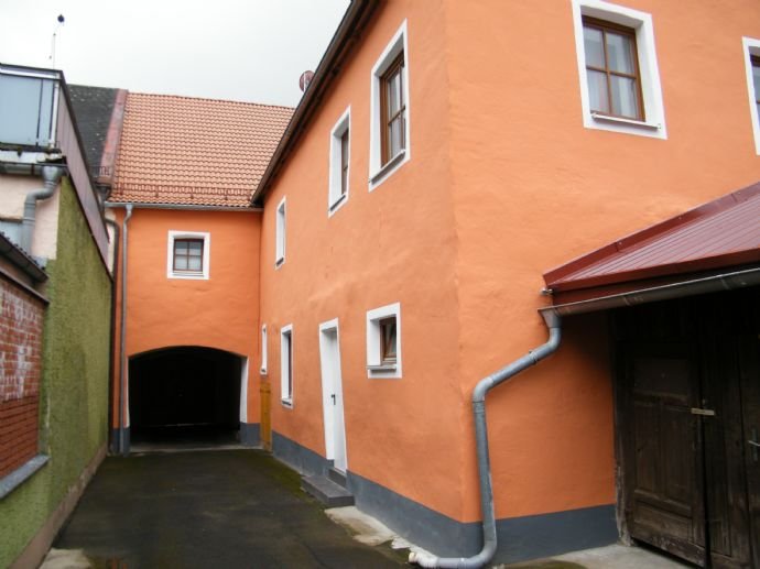 8 rooms Building in Tirschenreuth, Germany No. 161774