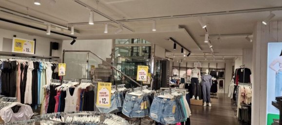 880m² Commercial property in Forlì, Italy No. 376306 4