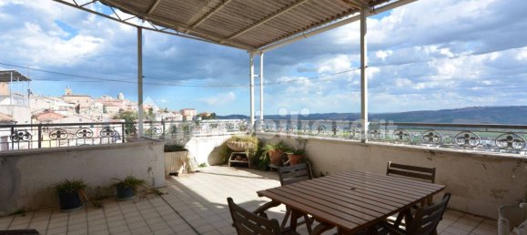 5 bedrooms House in Castelfidardo, Italy No. 143114 3