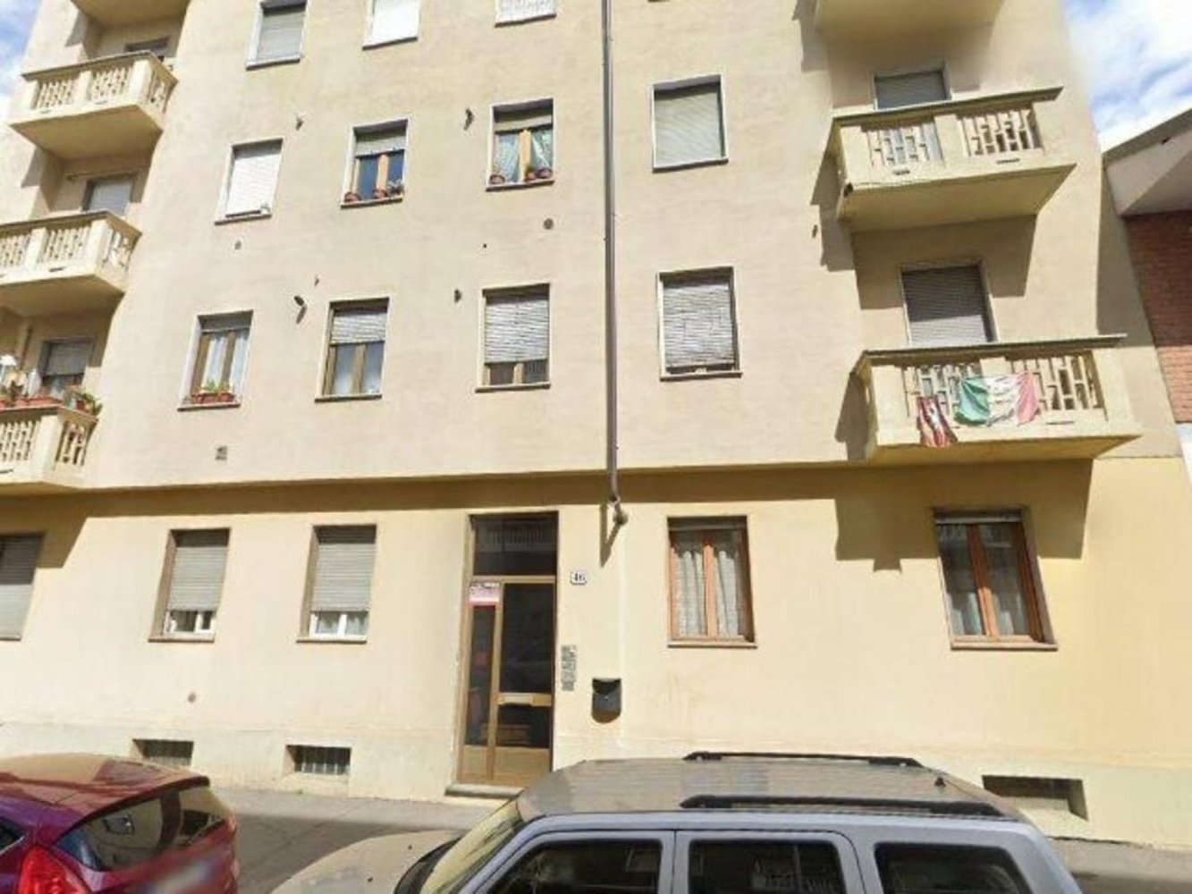 2 bedrooms Apartment in Turin, Italy No. 382621