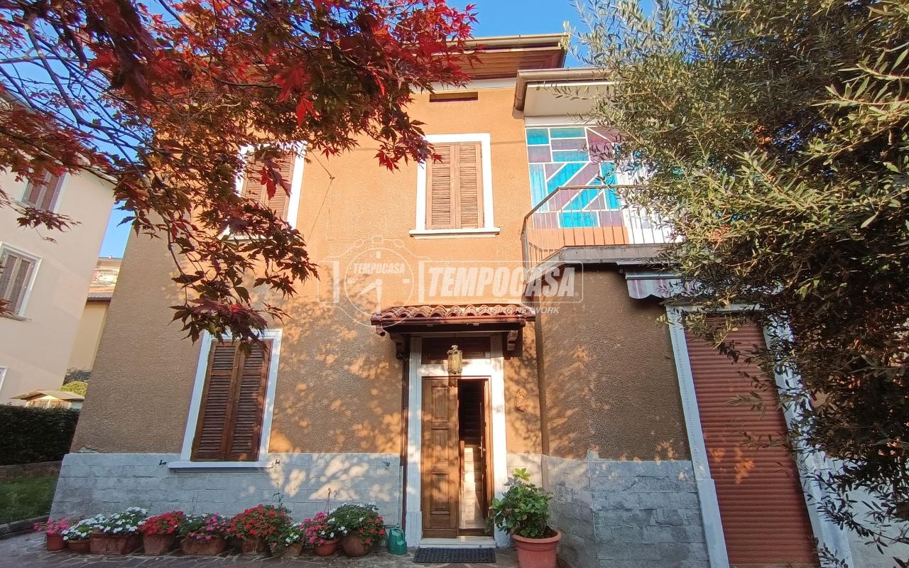 5-Zimmer Villa in Bergamo, Italy, Nr. 238973