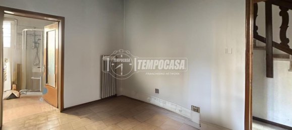 5-Zimmer Villa in Bergamo, Italy, Nr. 238973 8