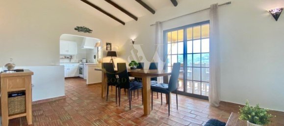 3 bedrooms Villa in Loule, Portugal No. 141373 2