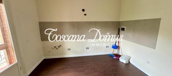 Apartamento de 7 habitaciónes en Siena, Italy No. 39281 12