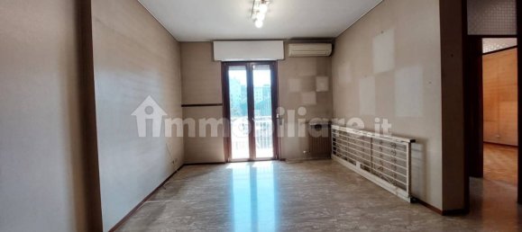 Apartamento T2 em Rozzano, Italy N.º 326191 2