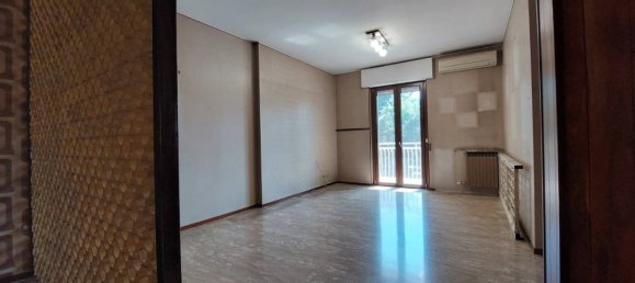 Apartamento T2 em Rozzano, Italy N.º 326191 3