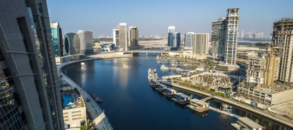 4 bedrooms Apartment in Dubai, UAE No. 40469 2