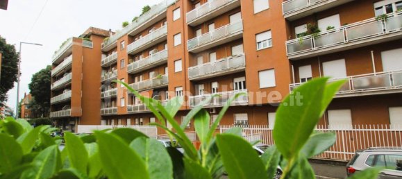 2 bedrooms Apartment in Monza, Italy No. 325983 3