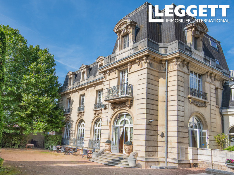  Castillos de 9 dormitorios en Bethune, France No. 89666