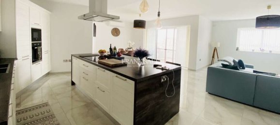 2 bedrooms Apartment in Zurrieq, Malta No. 15 5