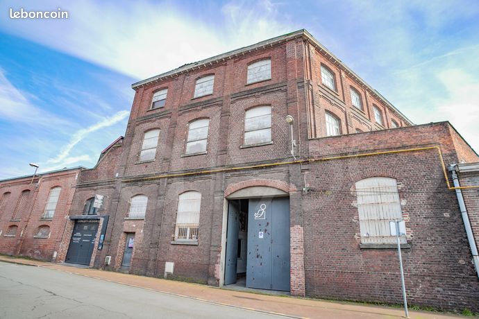 3500m² Office in Tourcoing, France No. 277037