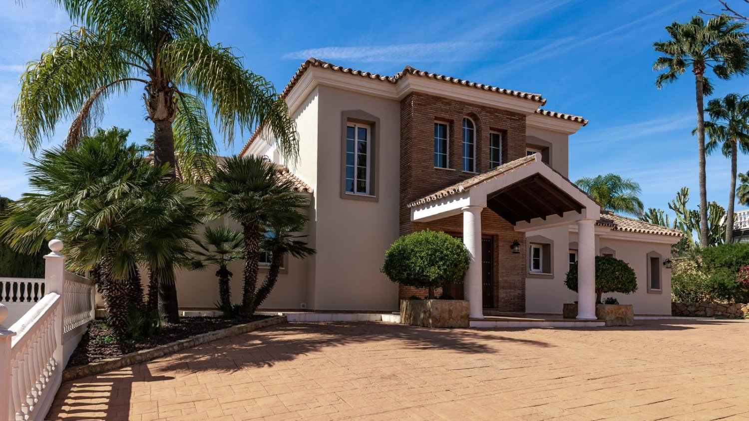 4 bedrooms Villa in Mijas, Spain No. 140320