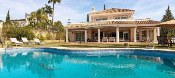 4 bedrooms Villa in Mijas, Spain No. 140320 2