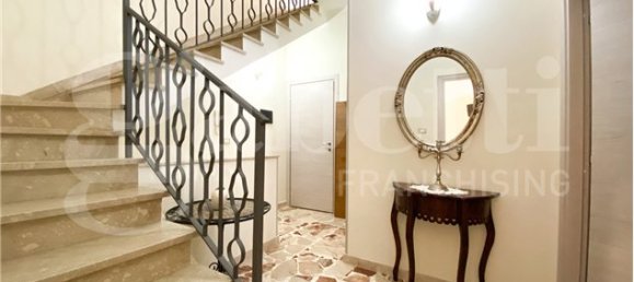 3 rooms House in Pachino, Italy No. 176864 9