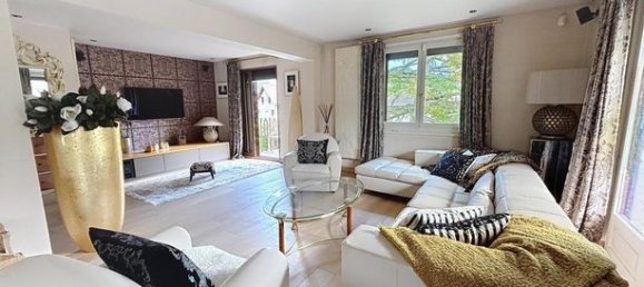 7 chambres Villa à Bonneville, France No. 314466 3