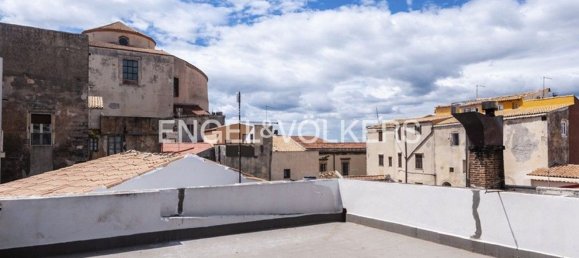 Дуплекс с 15 комнатами в Сиракузы, Италия № 245538 4