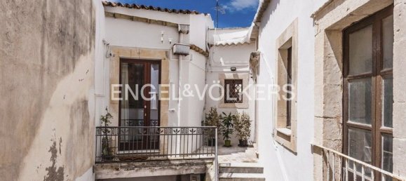 Дуплекс с 15 комнатами в Сиракузы, Италия № 245538 18