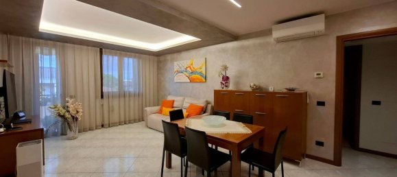 4 bedrooms Apartment in Orio al Serio, Italy No. 360488 3