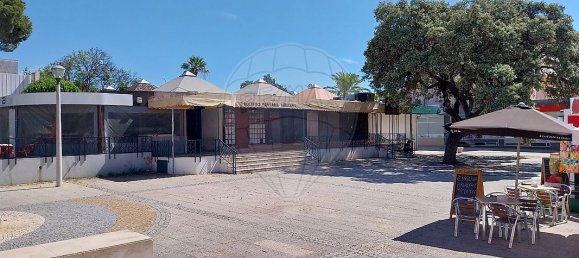 Propriété commerciale à Quarteira, Portugal 17m² No. 41354 2