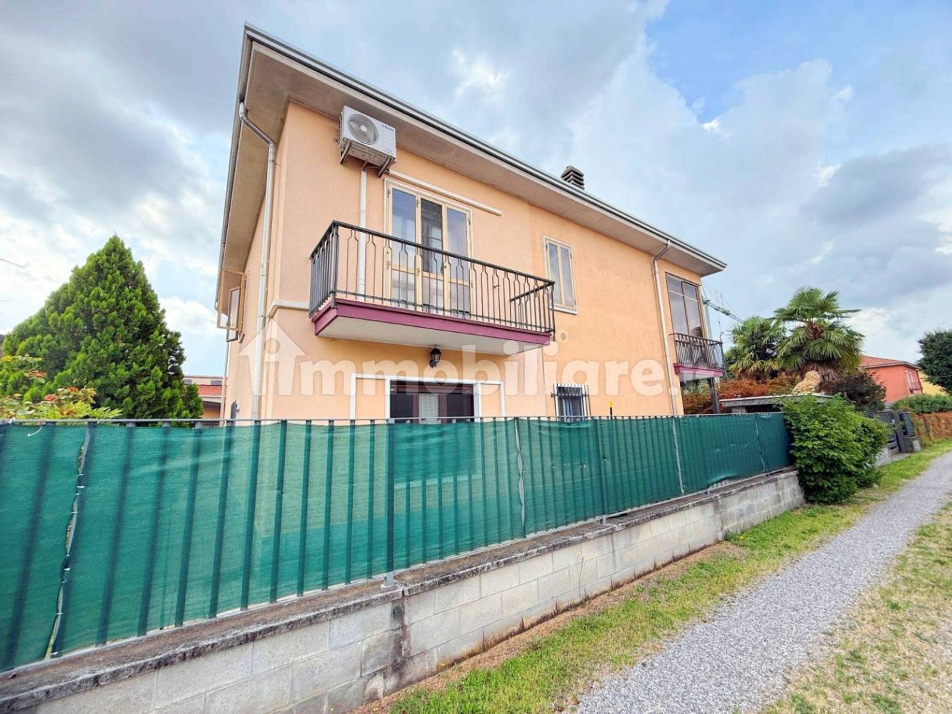 4 Schlafzimmer Villa in Samarate, Italy, Nr. 314930