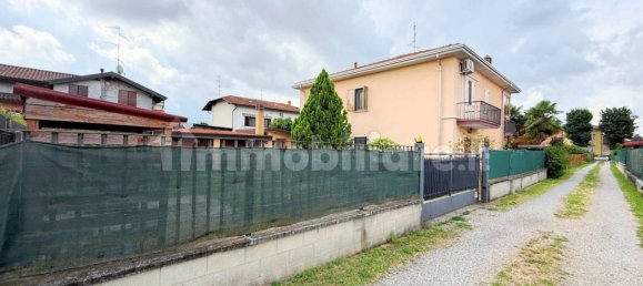 4 Schlafzimmer Villa in Samarate, Italy, Nr. 314930 2
