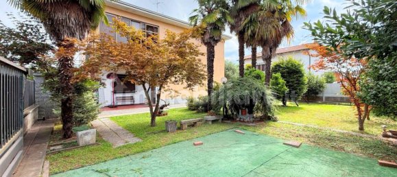 4 Schlafzimmer Villa in Samarate, Italy, Nr. 314930 6