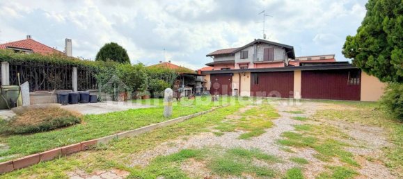 4 Schlafzimmer Villa in Samarate, Italy, Nr. 314930 13