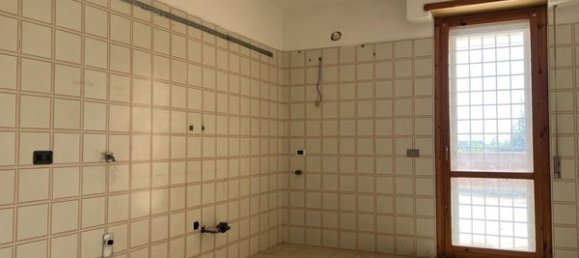 2 rooms Apartment in Rome, Italy No. 142749 10