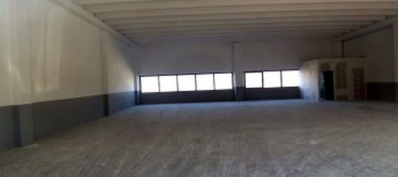 Склад 1025м² в Сеттимо Миланезе, Италия № 179212 4